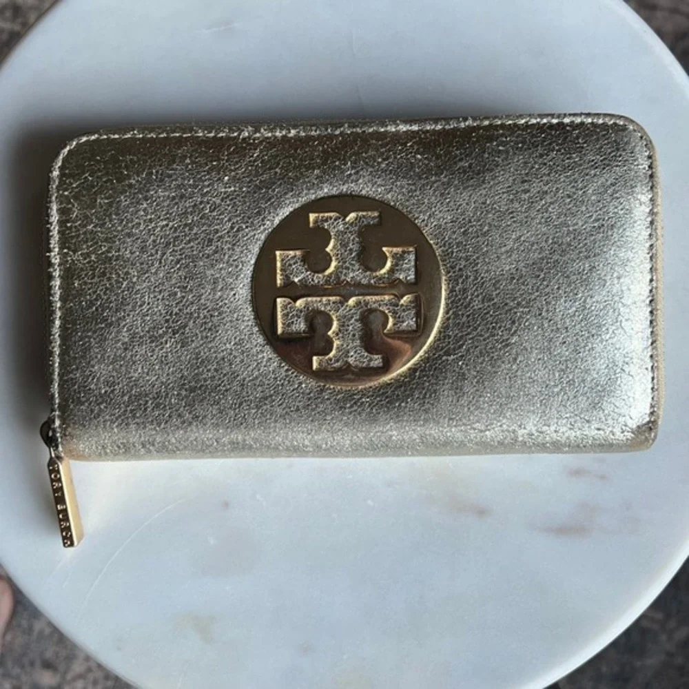 Tory Burch Distressed‎ Gold Metallic Zip Around Wallet Clutch Wristlet - Picture 11 of 11